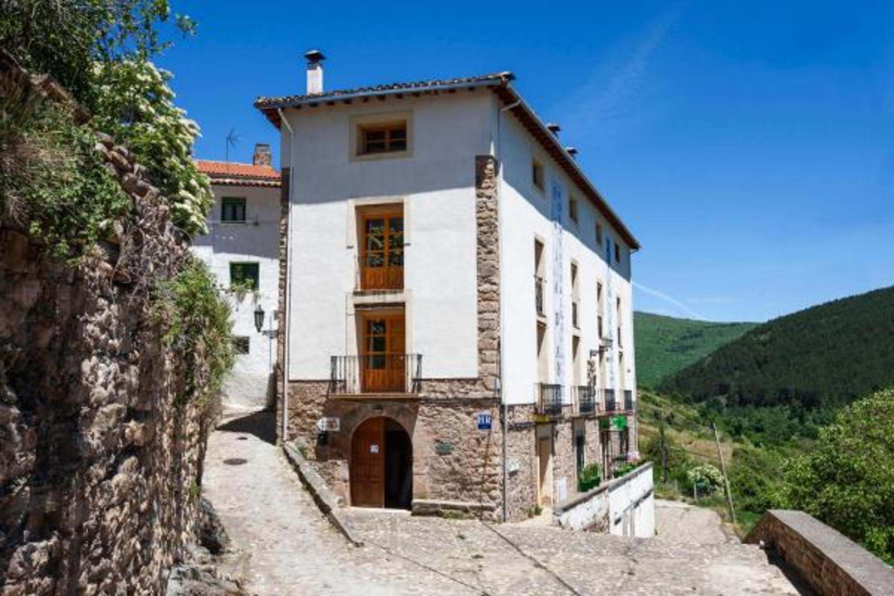 Posada Hoyos De Iregua 比略斯拉达德卡梅罗斯 外观 照片