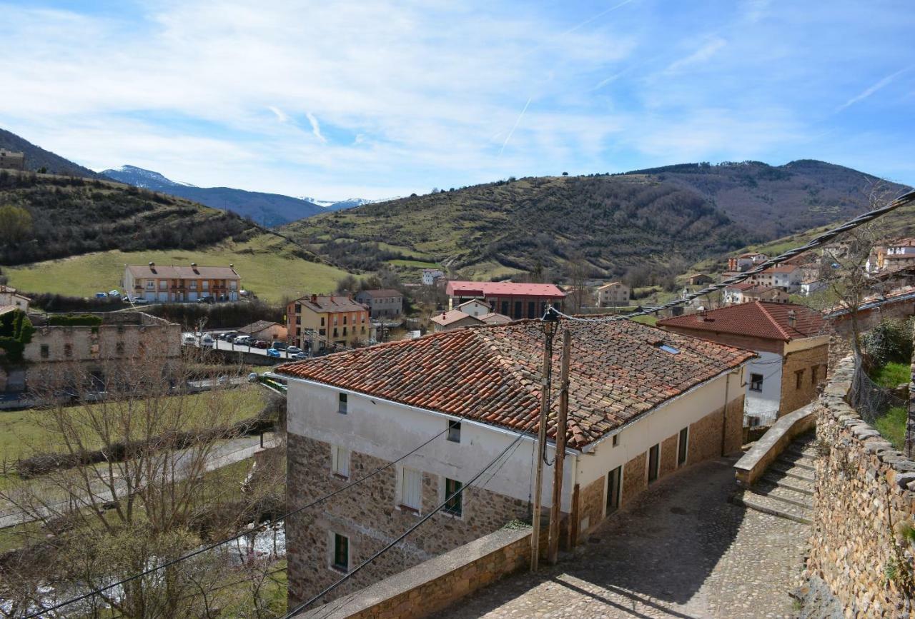 Posada Hoyos De Iregua 比略斯拉达德卡梅罗斯 外观 照片